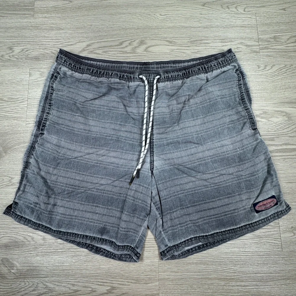 Vineyard Vines Mens Swim Trunks Gray Large Striped Board Shorts‎ Drawstring